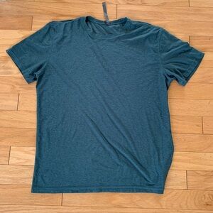 Vuori XXL strato tech tshirt